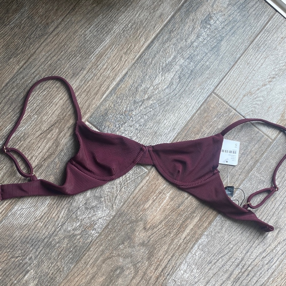NWT beach riot Camilla bikini top